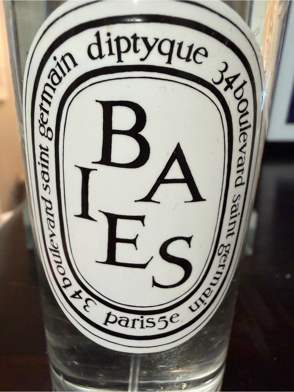diptyque Baies Clear Bottle with Black and White Label - Picture 3 of 4